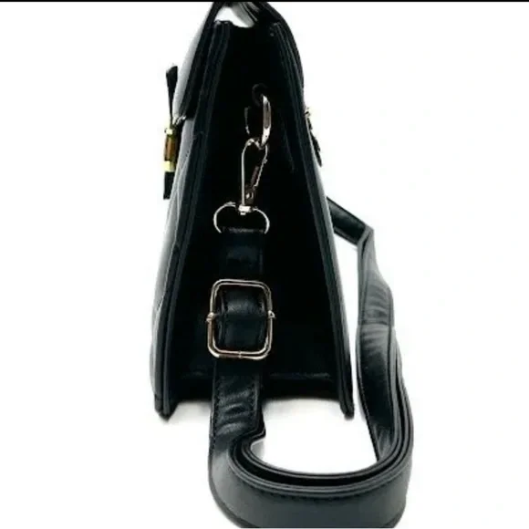 Elegant Black Quilted Handbag - Picture 3 of 6